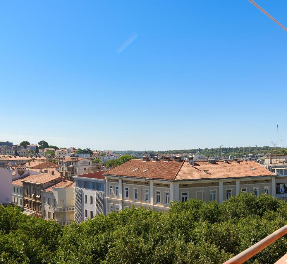 Ferienwohnung Giardini Panorama - Penthouse In The Heart Of Pula Exterior foto