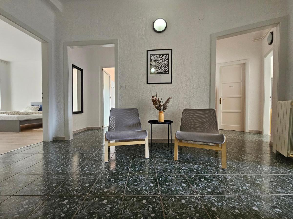 Ferienwohnung Giardini Panorama - Penthouse In The Heart Of Pula Exterior foto