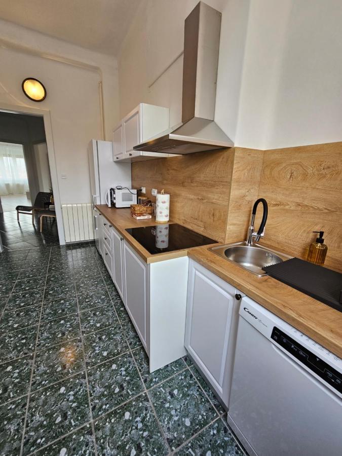 Ferienwohnung Giardini Panorama - Penthouse In The Heart Of Pula Exterior foto